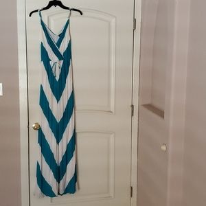 Bebe maxi dress